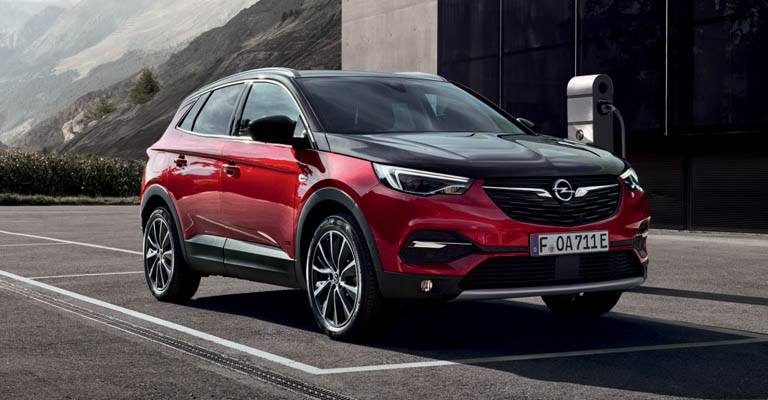 Gamma Opel Grandland X da 320 Euro al mese, da Spazio a Torino