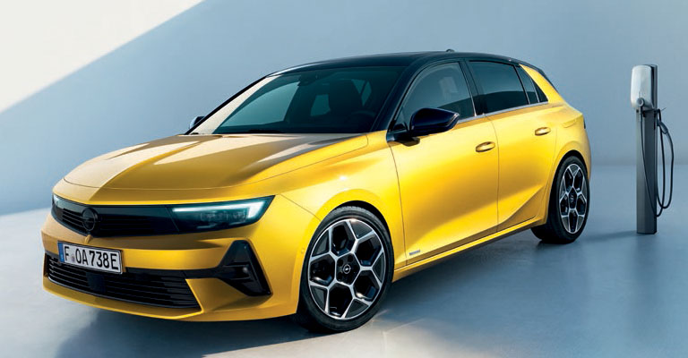 Nuova Opel Astra Plug-In Hybrid Tua da 249 Euro al mese